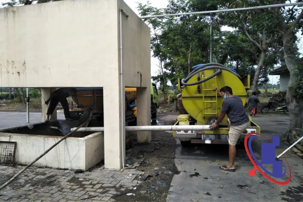 Proses jasa sedot limbah cair di Klaten