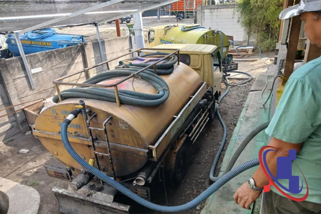 Pekerjaan jasa sedot limbah rumah makan di Magelang