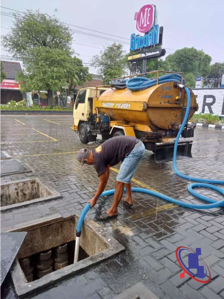 Jasa kuras tampungan limbah MBG Profesional