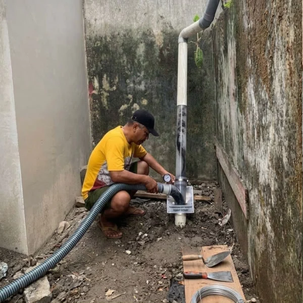 pelancaran pipa pembuangan mampet di Secang